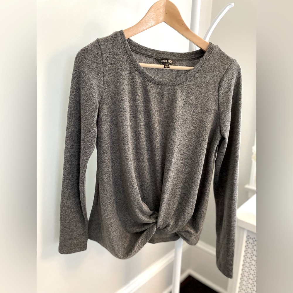 Peyton Jensen XS twist front sweater